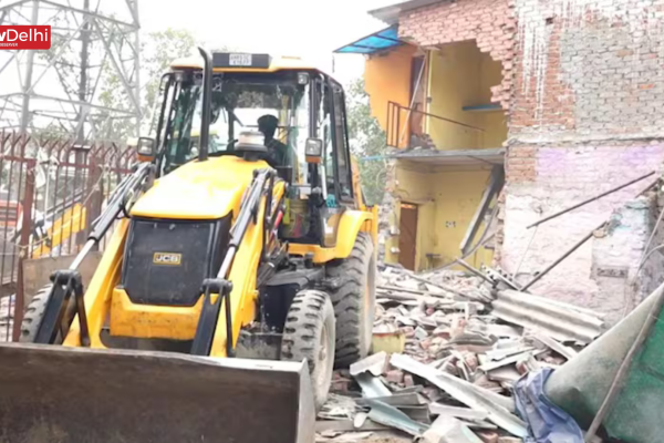Demolition Drive Begins in Delhi’s Madrasi Camp After Court Order Demolition Drive